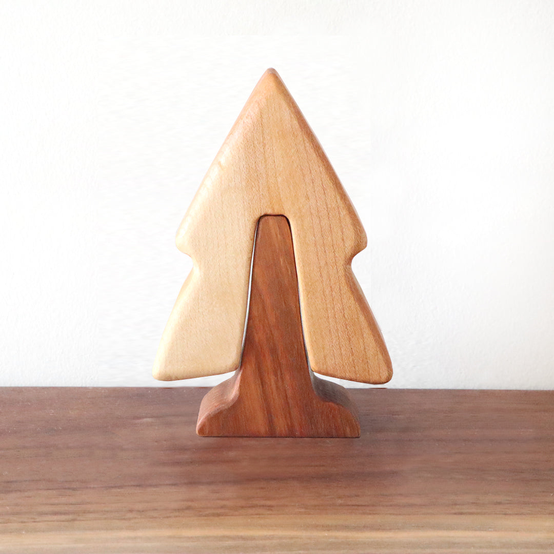 Natural Two-Tone Pine Tree Puzzle