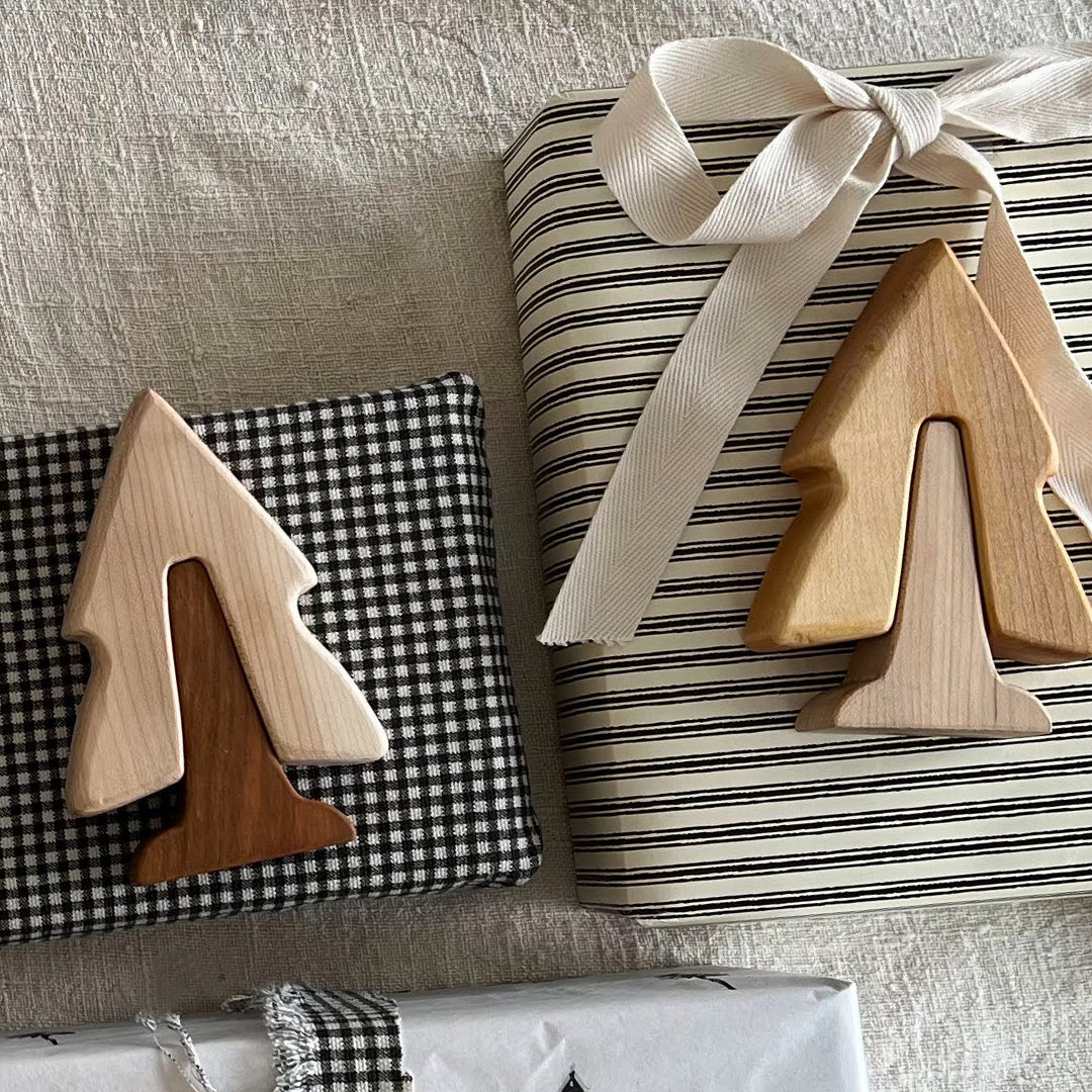 Natural Two-Tone Pine Tree Puzzle